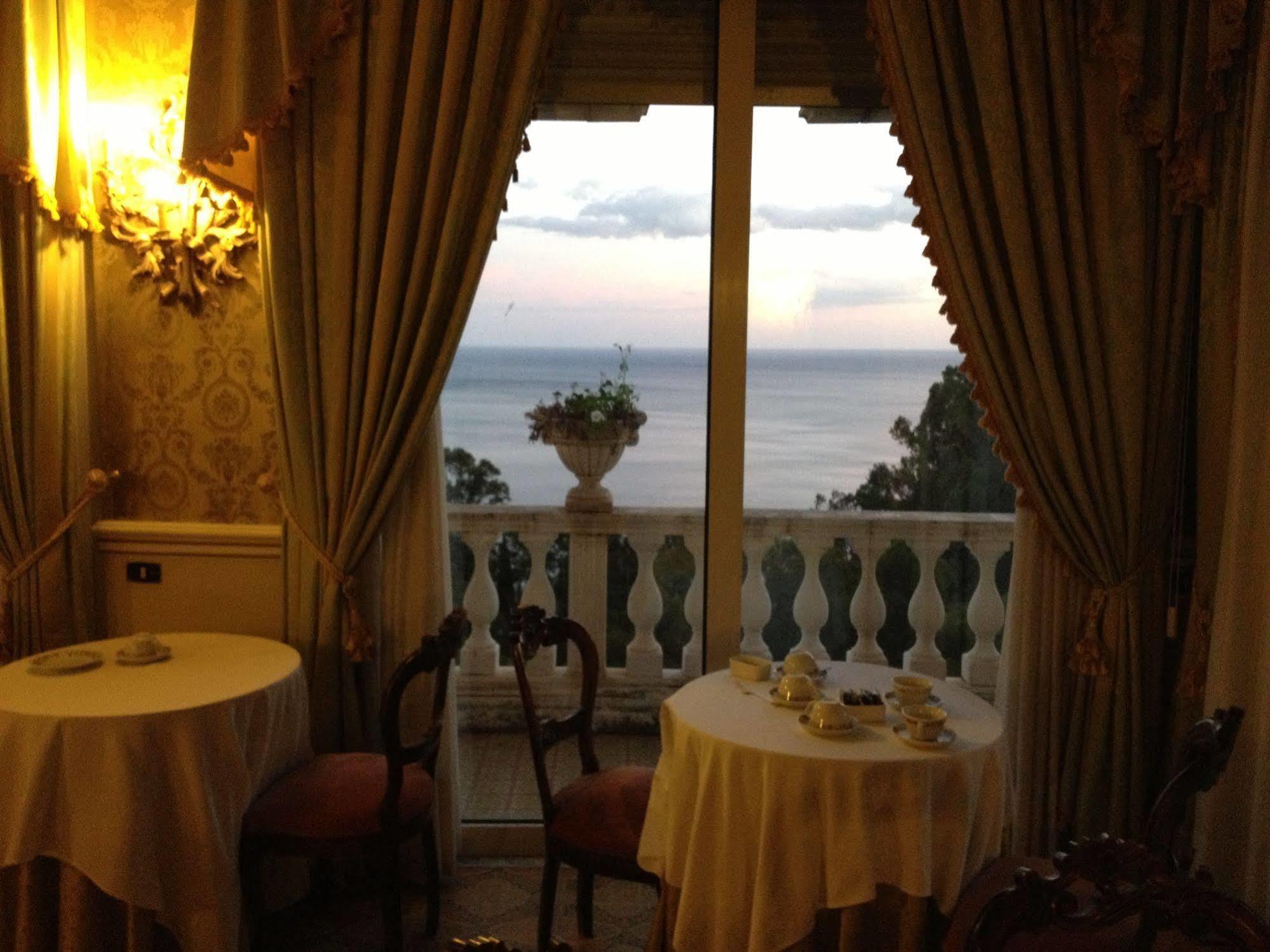 Hotel Villa Riis 타오르미나 외부 사진
